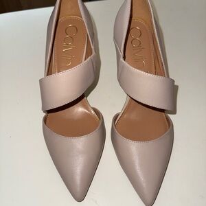 Calvin Klein Cream Classic Pumps